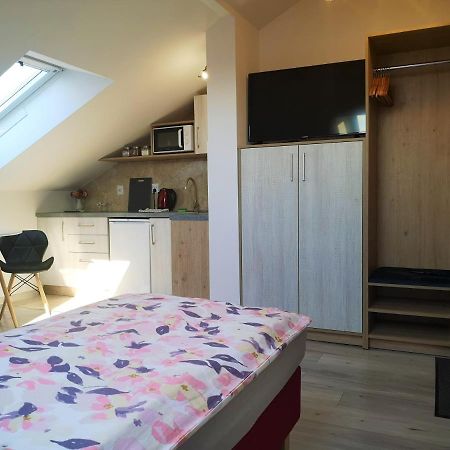 City Center Apartments Lofty Z Klimatyzacja เอากุสตูฟ ภายนอก รูปภาพ