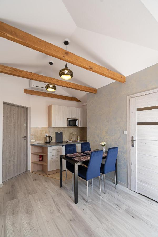 City Center Apartments Lofty Z Klimatyzacja เอากุสตูฟ ภายนอก รูปภาพ