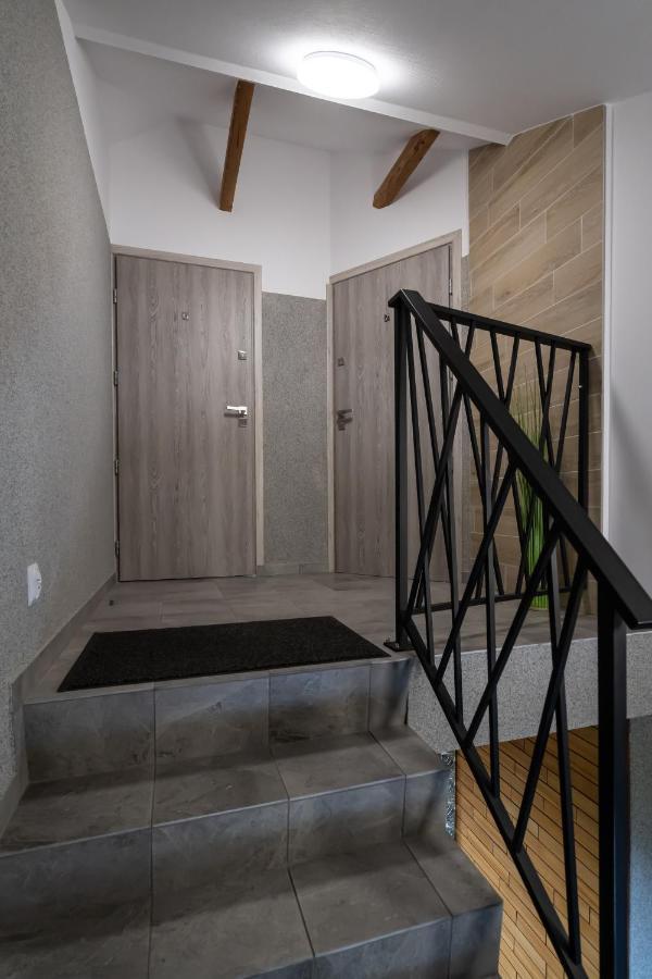 City Center Apartments Lofty Z Klimatyzacja เอากุสตูฟ ภายนอก รูปภาพ