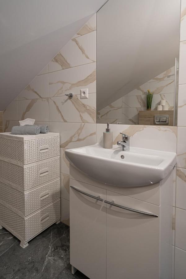 City Center Apartments Lofty Z Klimatyzacja เอากุสตูฟ ภายนอก รูปภาพ